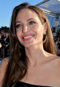 Angelina_Jolie_Cannes_2011